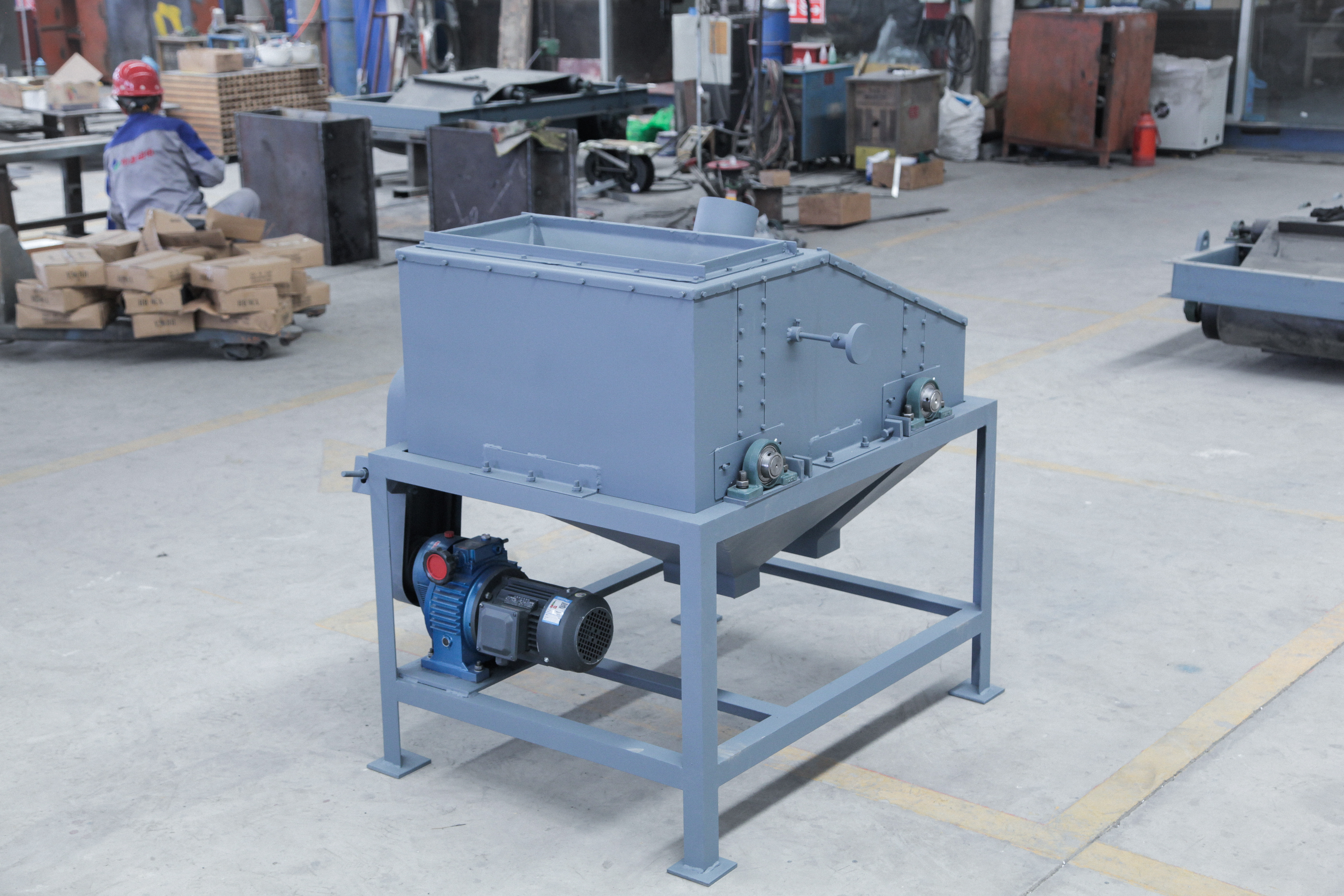 強(qiáng)磁輥式磁選機(jī) 強(qiáng)磁輥式磁選機(jī)